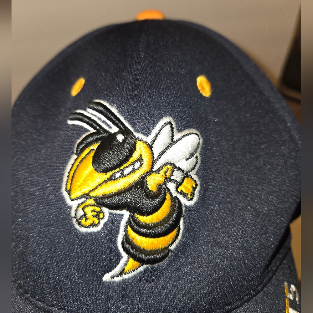 Georgia Tech Yellow Jackets Adjustable Hat Captivating Headwear - Picture 2 of 10